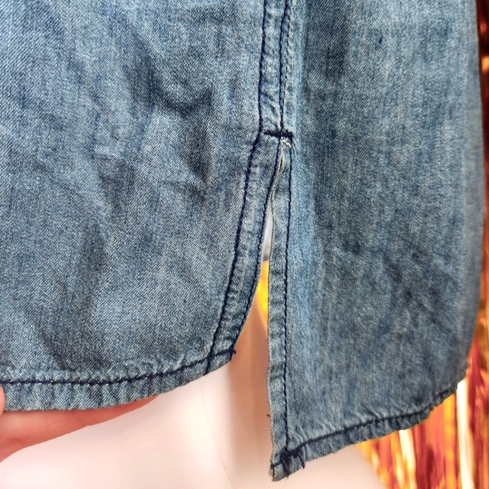 Leshop Large Denim Button-Down Dress - Picture 7 of 8